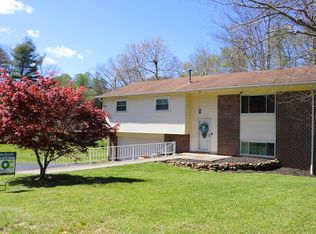 104 Elmridge Ct, Beckley, WV 25801