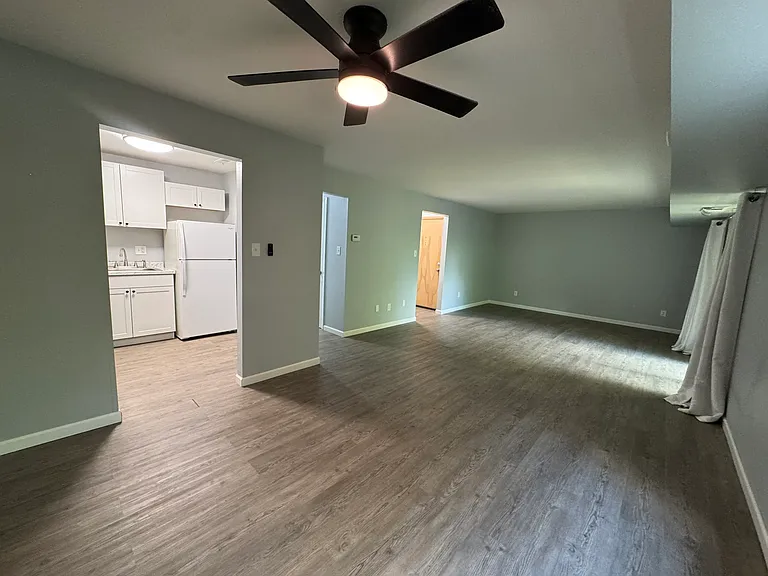 310 Abbeyville Rd #C — Photo 10