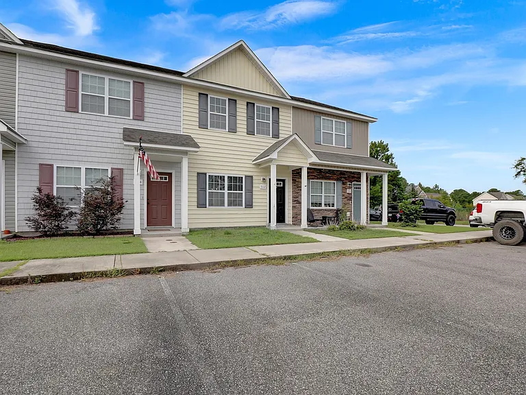 502 Oyster Rock Ln — Photo 3