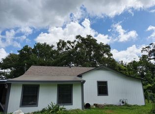 1272 Pecan St, Clute, TX 77531