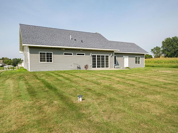 2nd image of 2676 Lois Ln SE