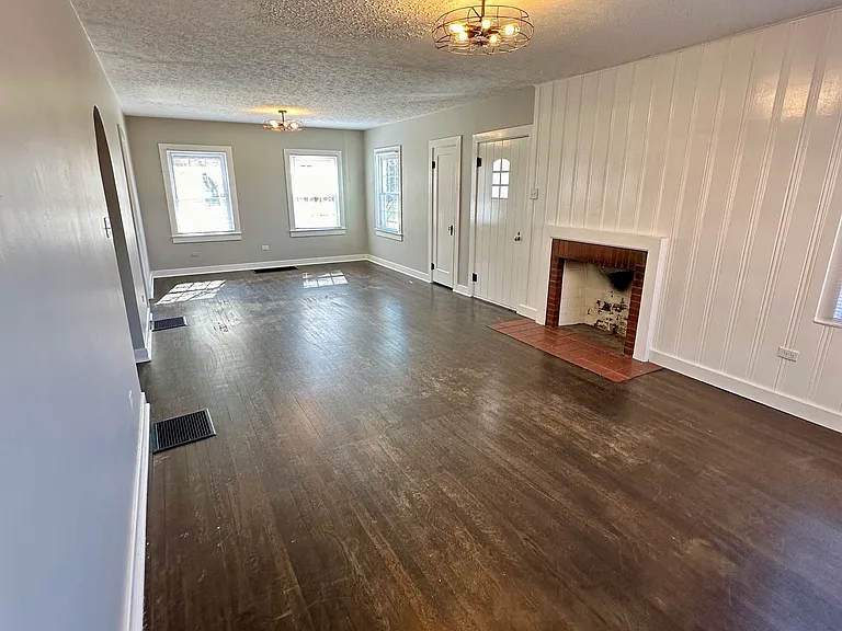 13 Hamlin Ave — Photo 2