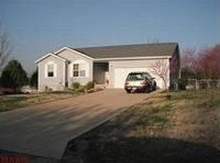 625 Albany Ave, Saint Clair, MO 63077