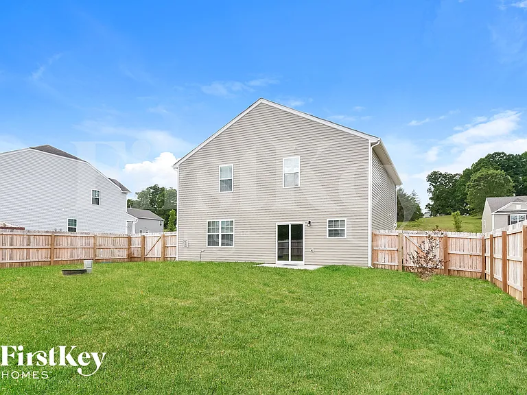 342 Royce Dr — Photo 14