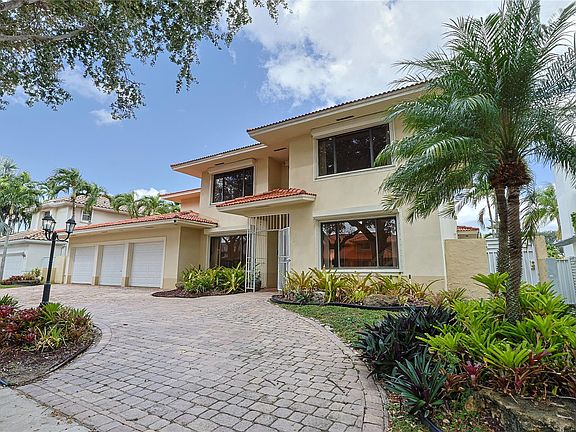 3rd image of 8011 NW 166th Street