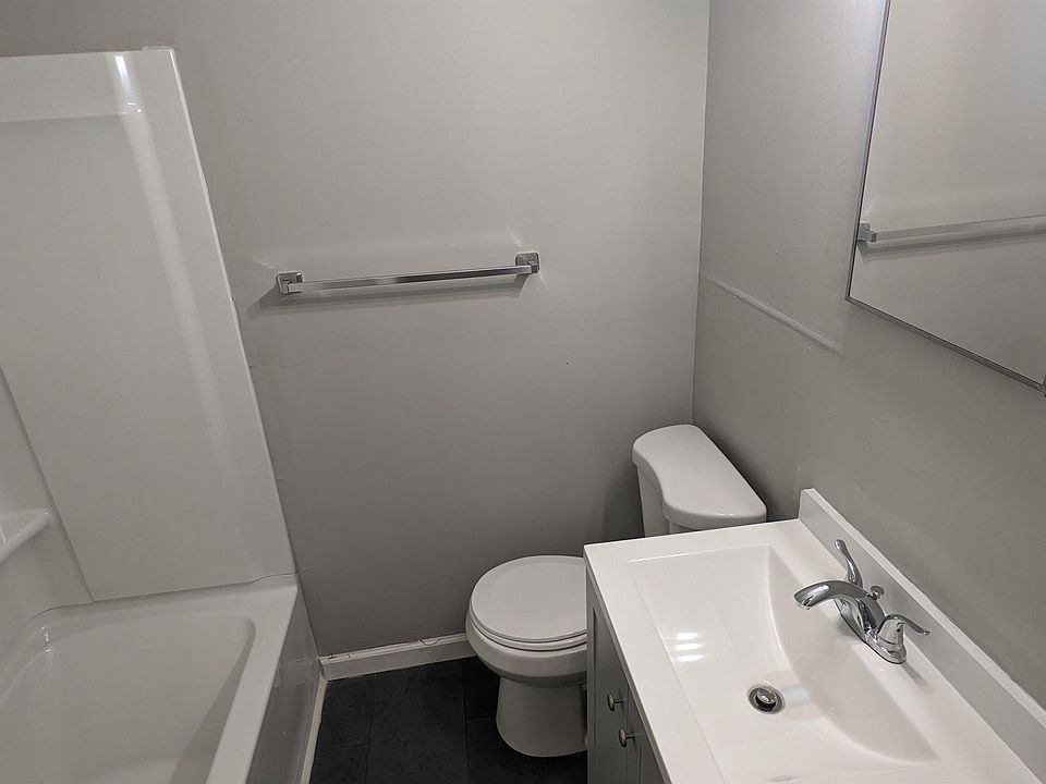2nd image of 1420 E 3rd St N #4