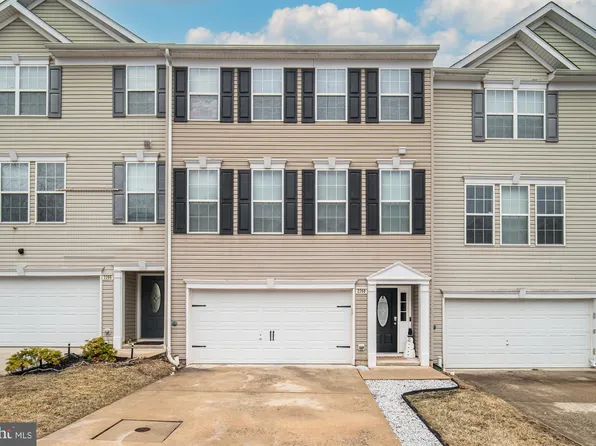 2268 Golden Eagle Dr #88, York, PA 17408