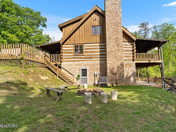 3rd image of 302 Beech Branch Rd