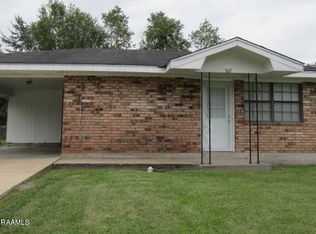 307 Auburn Dr, Carencro, LA 70520