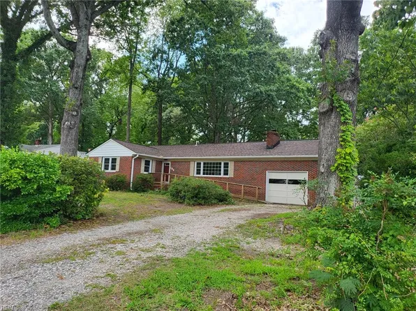 104 Bell Hill Dr, Yorktown, VA 23692
