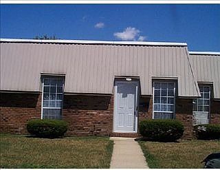 1st image of 1520 Berkley Cir