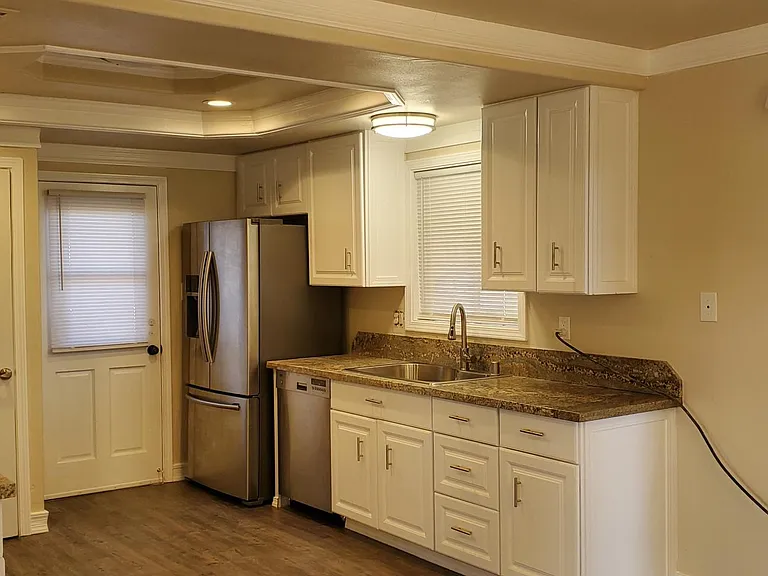 2916 Altura Dr — Photo 3