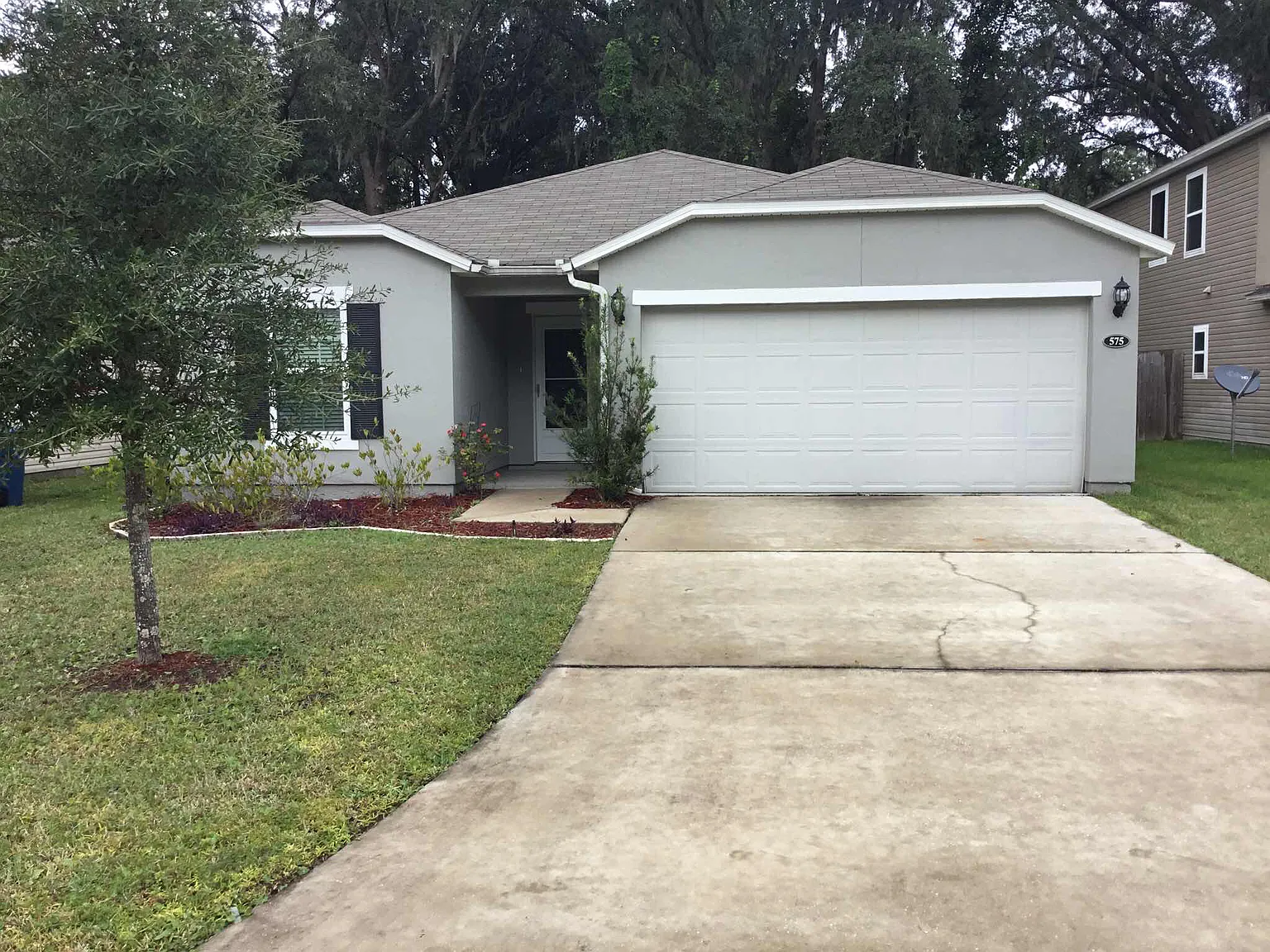 3 bed, 2.0 bath, 1598 sqft, $2,080 — Photo 1