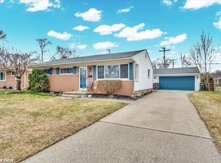 21025 Wakefield St, Clinton Township, MI 48035