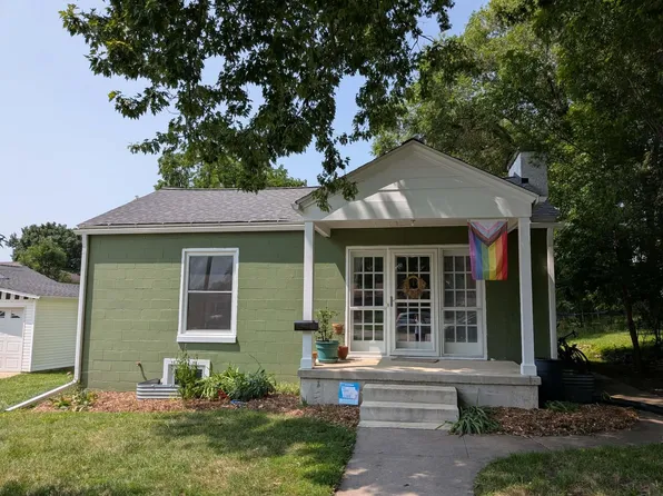 309 Ohio St, Decorah, IA 52101