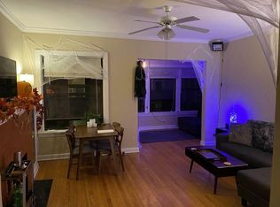 1596 Oak Ave APT 2, Evanston, IL 60201