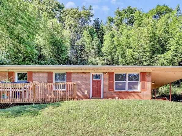 211 Maple Dr, Collinsville, VA 24078