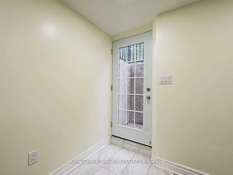 5955 Leeside Cres #BASEMENT — Photo 5