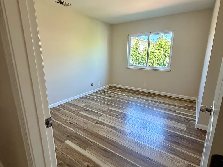 4937 Avenida De Angelina — Photo 17