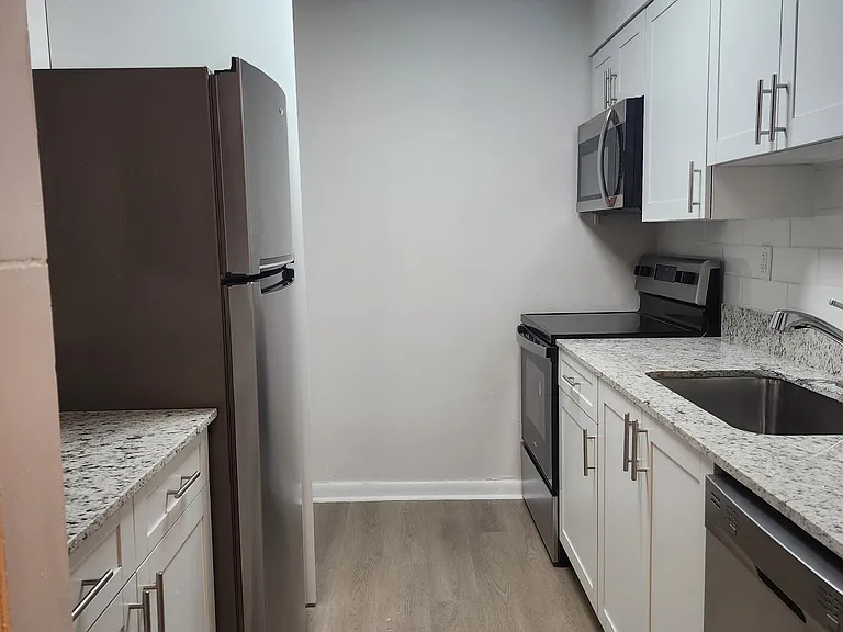 Residences at Port Royal — Photo 25