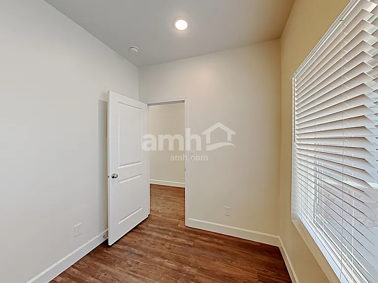 1321 N Rickshaw Ln — Photo 8