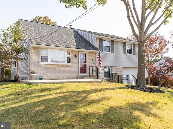 2nd image of 7 Scott Ln