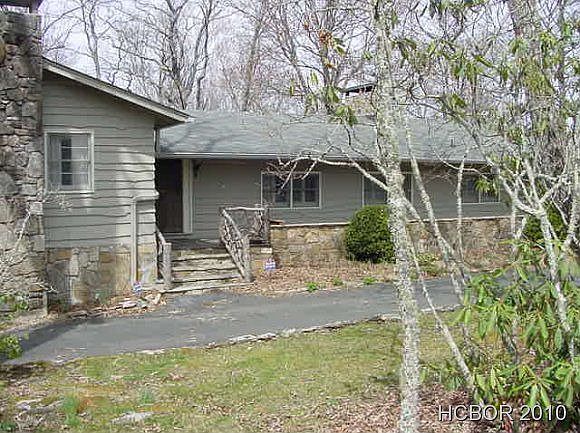 2nd image of 710 Center Dr