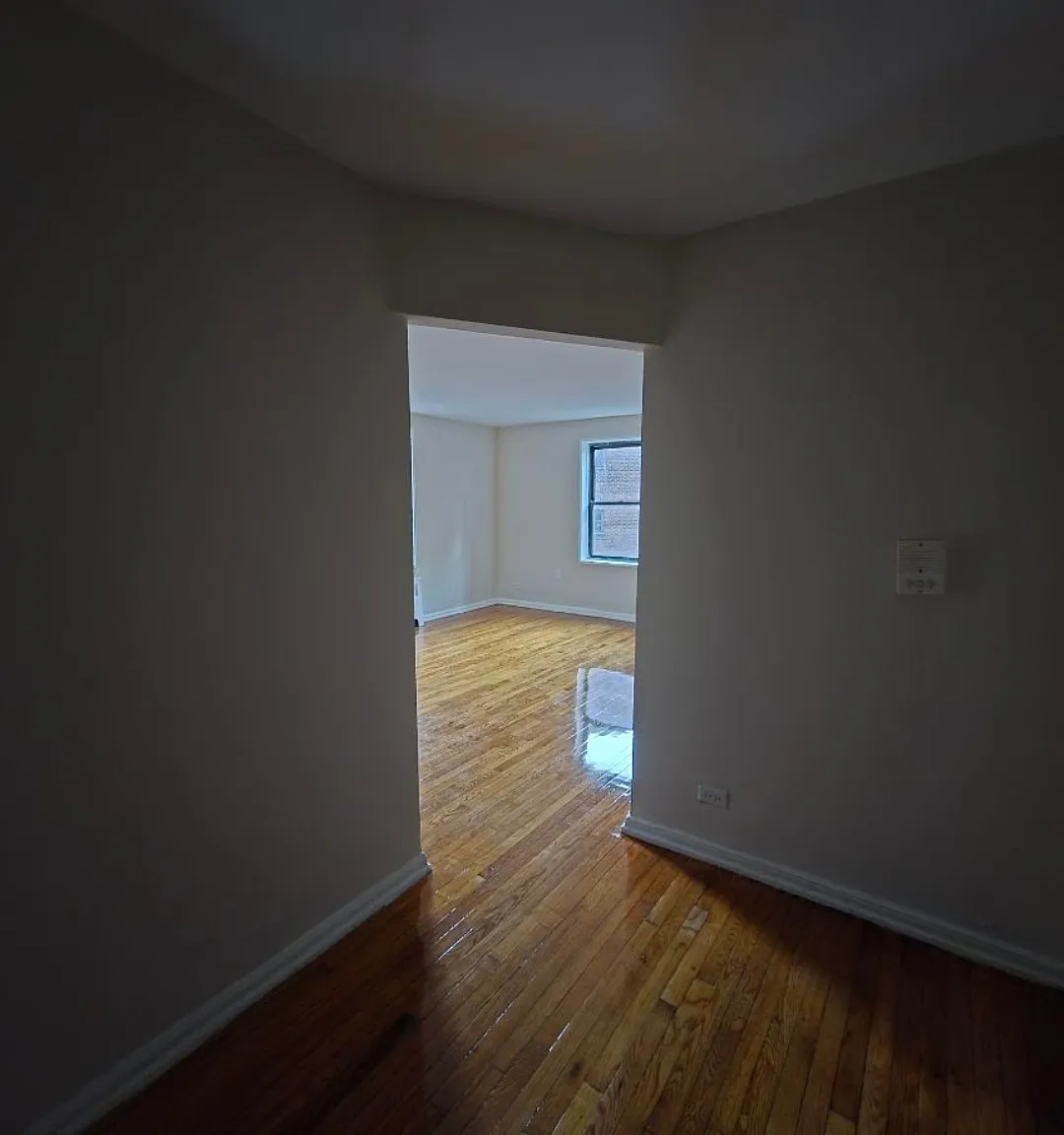 Studio, 600 sqft, $1,950 — Photo 2
