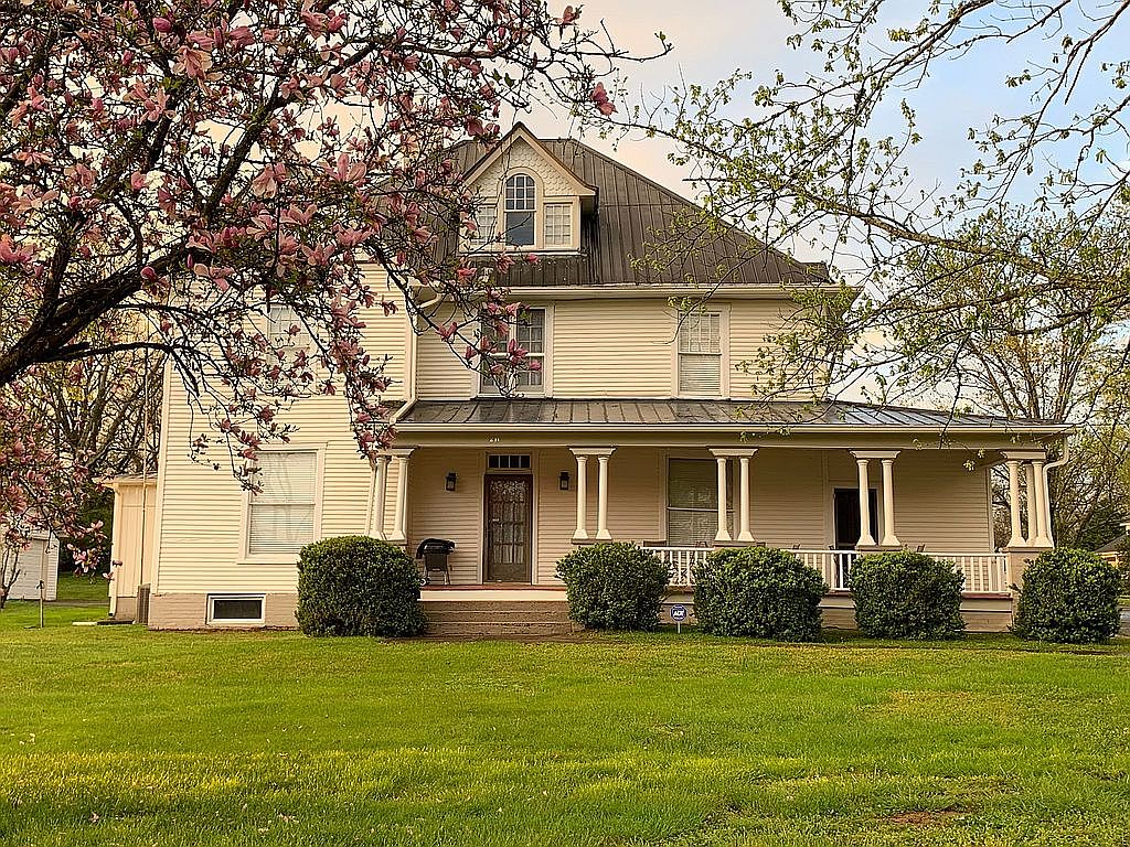 211 Cumberland St, Bell Buckle, TN 37020 Zillow