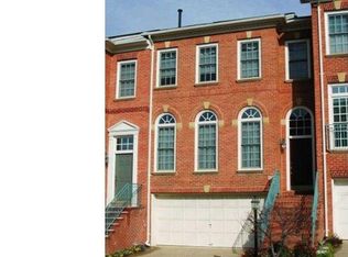 8022 Kidwell Ct, Vienna, VA 22182