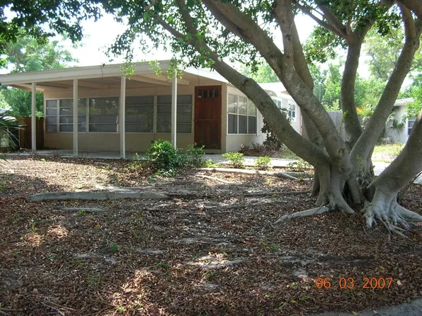 822 Brookwood Ct S, Saint Petersburg, FL 33707
