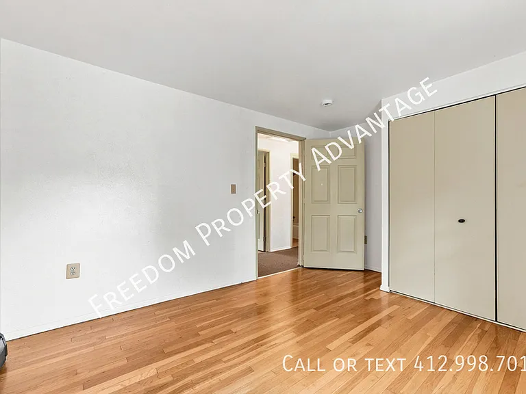 2523 Park Hill Dr — Photo 16