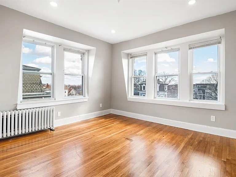 501 Warren St #6 — Photo 6