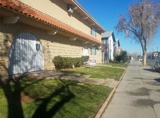 38521 5th St E APT 6, Palmdale, CA 93550