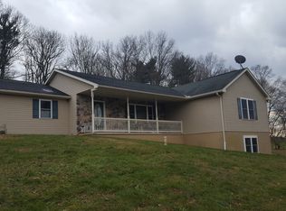32 Wild Cherry Rd, Schuylkill Haven, PA 17972