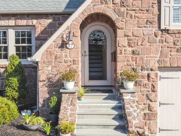 37 Elmwood Rd, Cedar Grove Twp., NJ 07009