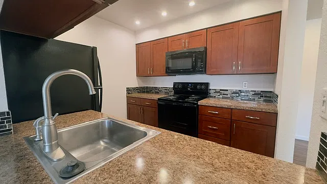 Heatherstone Park Apartments