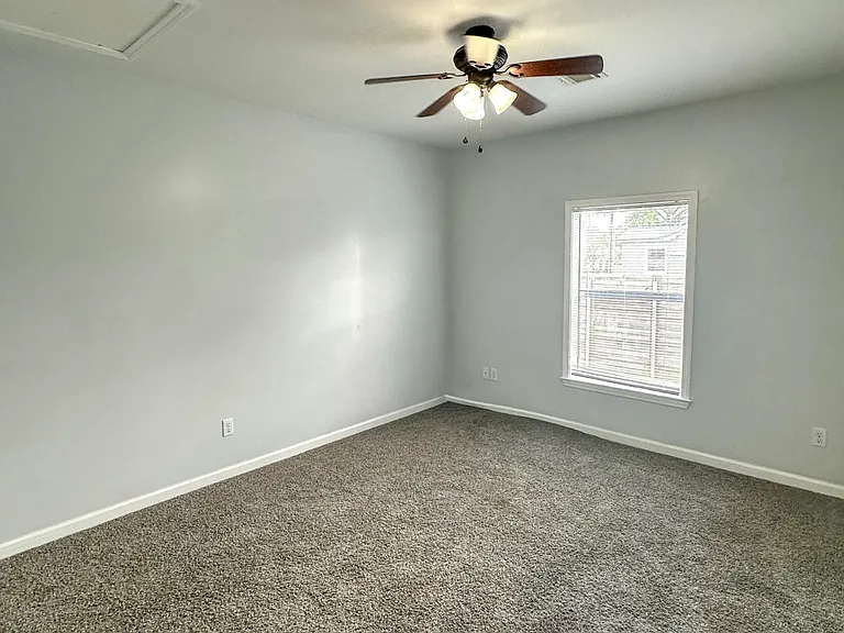 109 Evelyn Dr — Photo 8