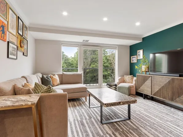 1 Watermill Pl Unit 425, Arlington, MA 02476