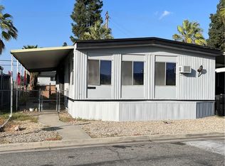 46 Round Table Dr, Riverside, CA 92507