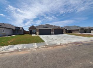 5525 121st St #B, Lubbock, TX 79424