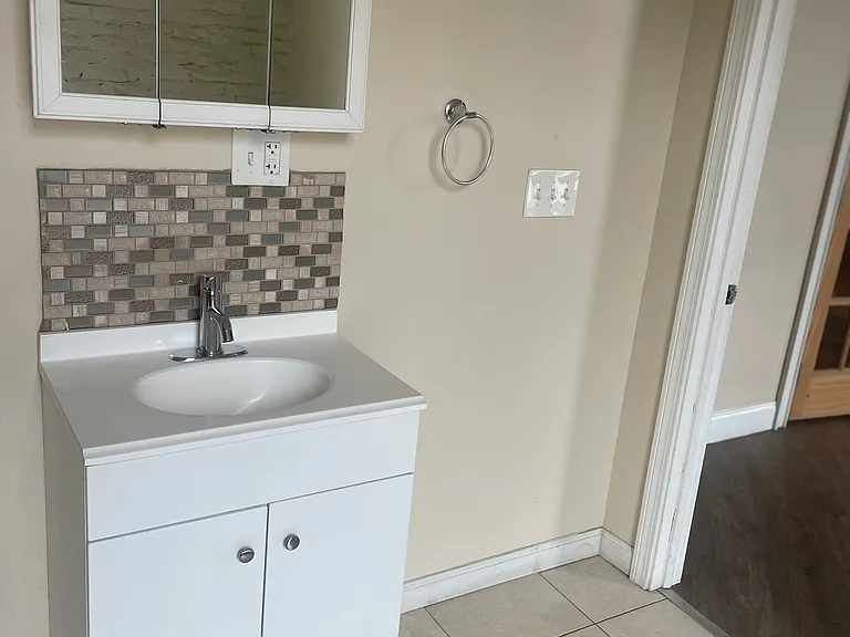 211-213 Worthington St #2L — Photo 3