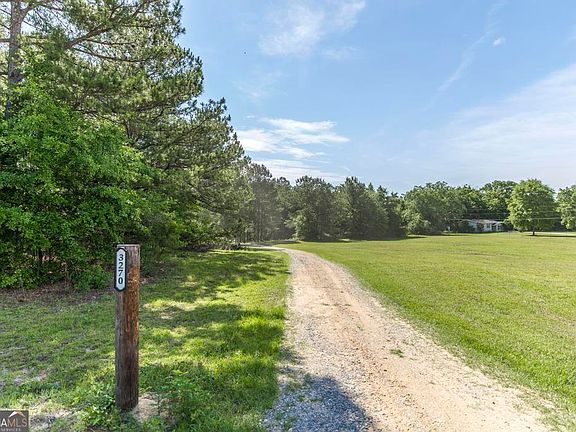 5th image of 3270 Hamlin Rd
