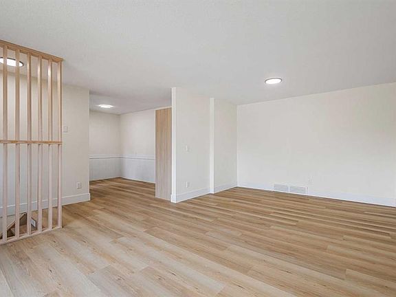 4th image of 700 W Allen St SE #802