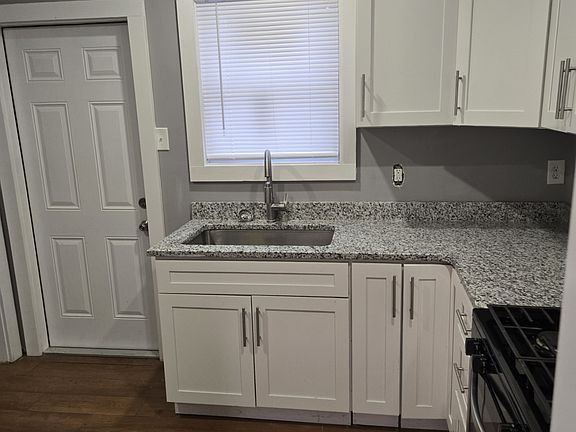 2nd image of 4102 Burgundy St APT B