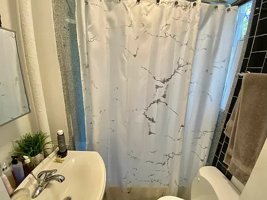 Rented by J PRESTON AND ASSOCIATES INC | media 22