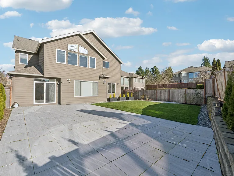21011 SE 6th Pl — Photo 44