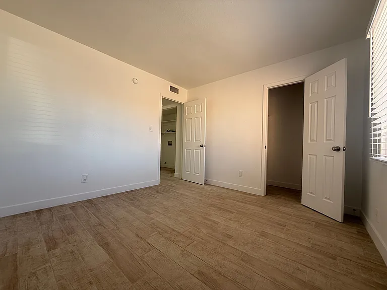 4035 S 45th Pl — Photo 7
