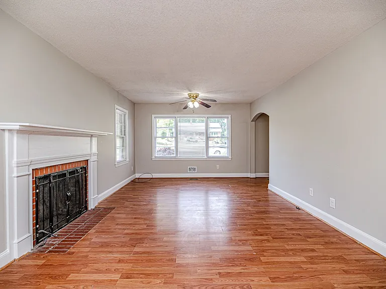310 Park Ave — Photo 20