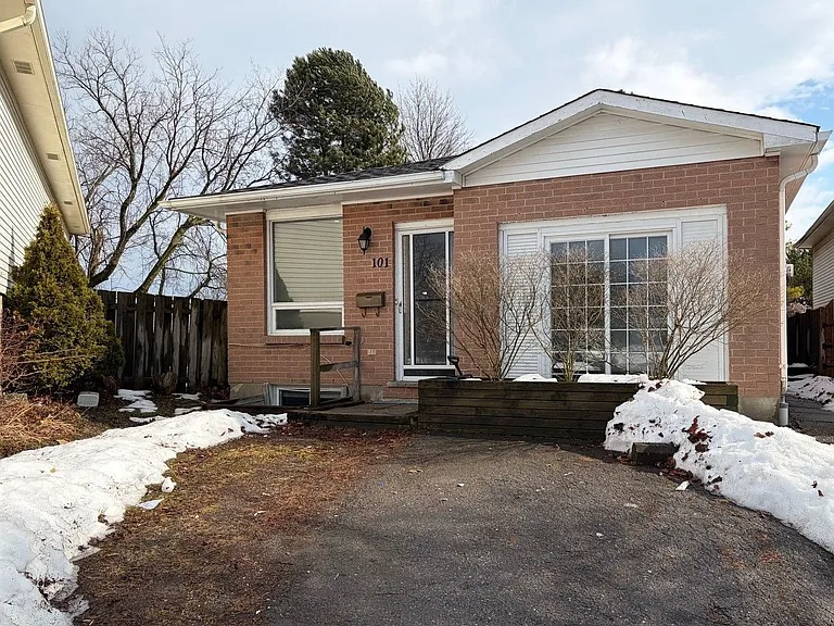 101 Romy Cres — Photo 13